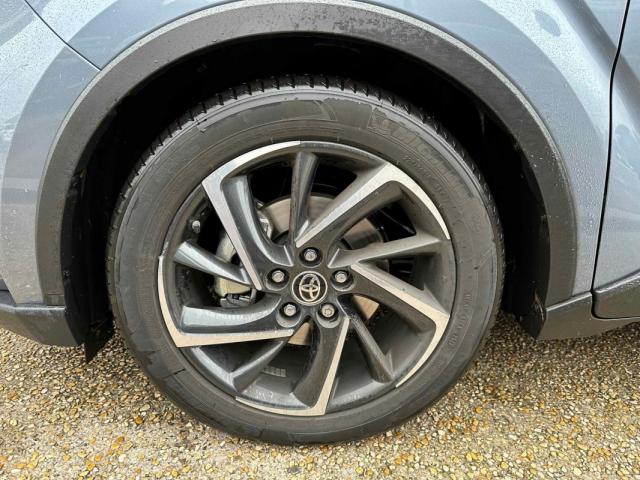 Toyota C-Hr image 4