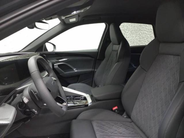 Audi Q5 image 1