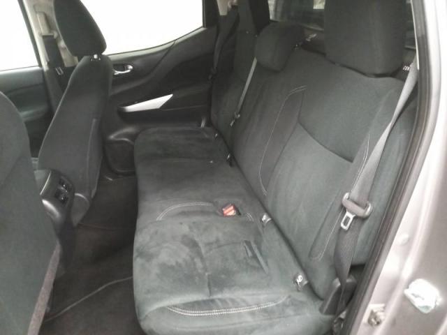Nissan Navara image 3