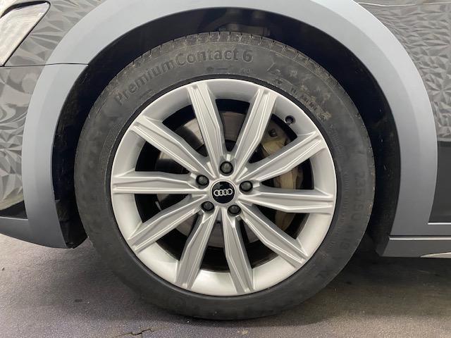 Audi A6 Allroad image 1