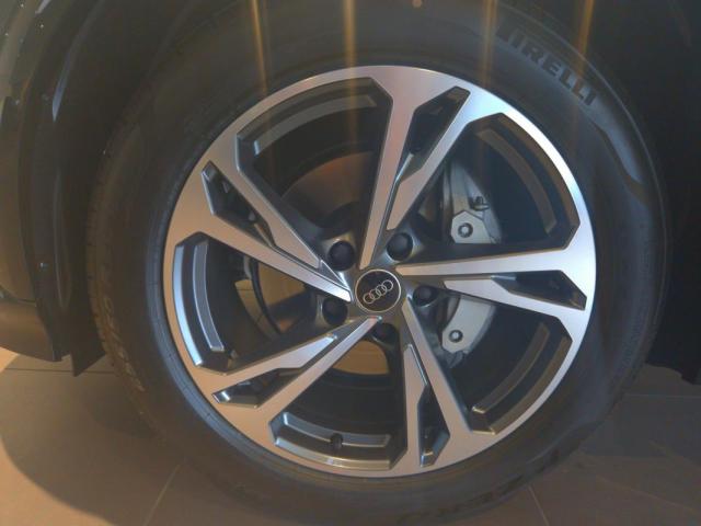 Audi E-Tron image 8