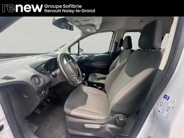 Ford Tourneo image 1