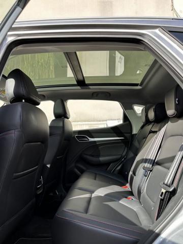 Mg Zs image 4