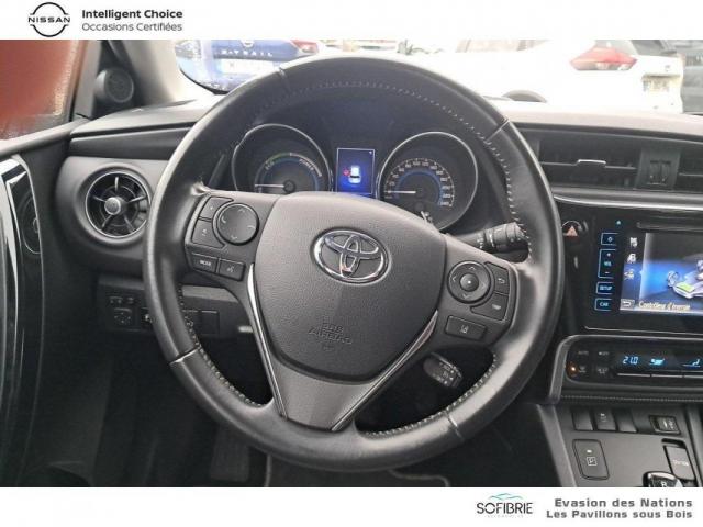 Toyota Auris image 6