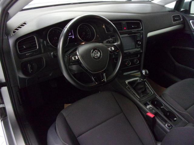 Volkswagen Golf image 5