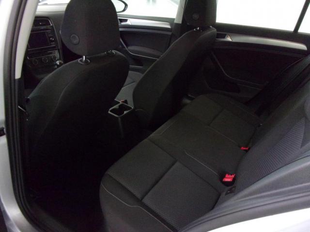 Volkswagen Golf image 3