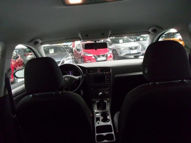 Volkswagen Golf image 4