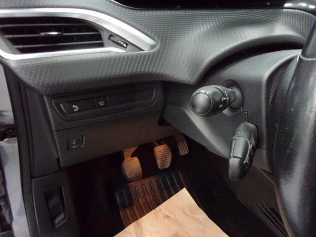 Peugeot 2008 image 1