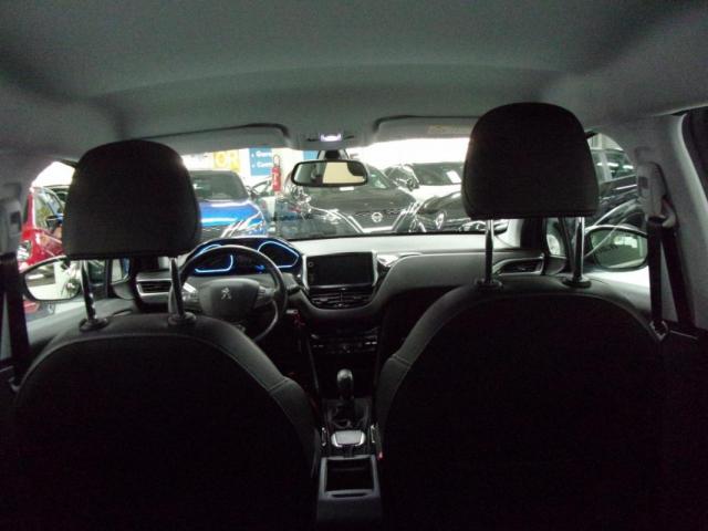 Peugeot 2008 image 4