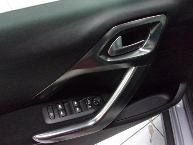 Peugeot 2008 image 2