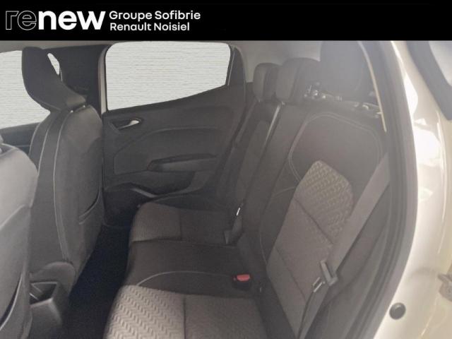 Renault Clio image 9
