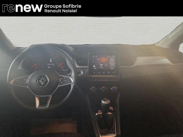 Renault Captur image 2