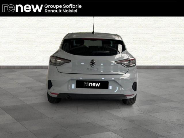 Renault Clio image 8