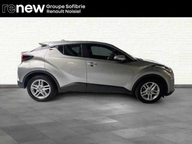 Toyota C-Hr image 9
