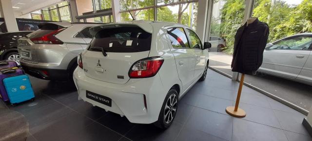 Mitsubishi Space Star image 1