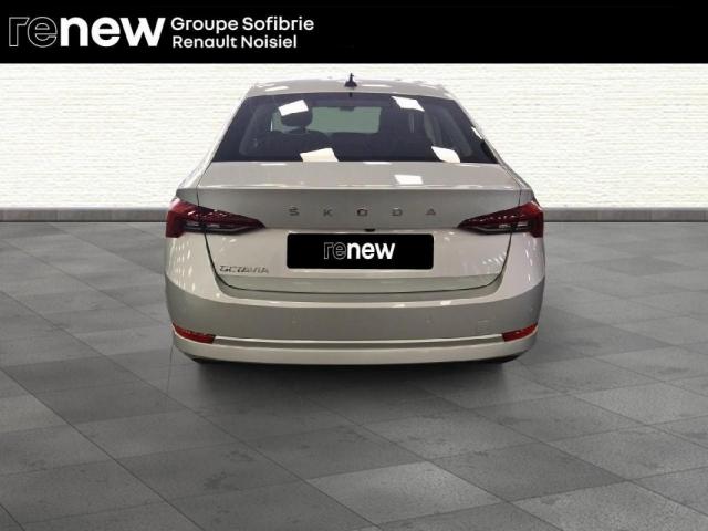 Skoda Octavia image 8