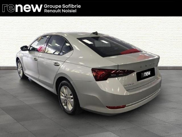 Skoda Octavia image 6