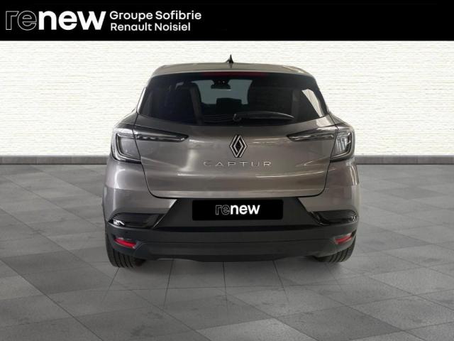 Renault Captur image 2