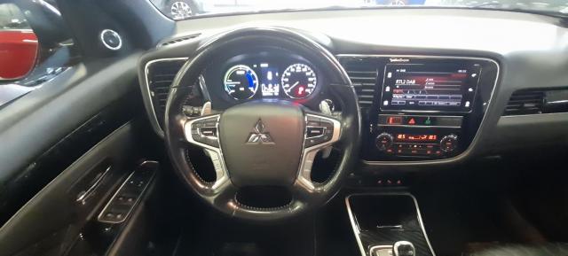 Mitsubishi Outlander image 5