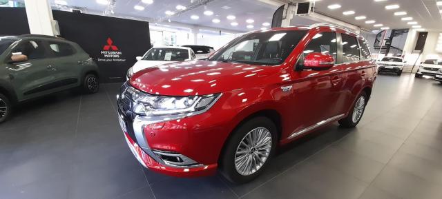 Mitsubishi Outlander image 3