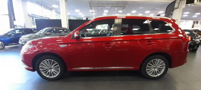 Mitsubishi Outlander image 7