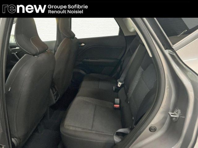 Renault Captur image 9