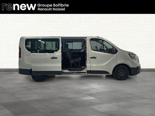 Renault Trafic image 8