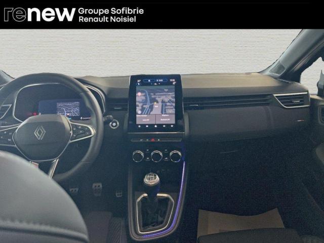 Renault Clio image 9