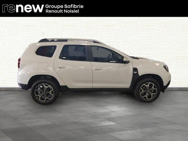 Dacia Duster image 1