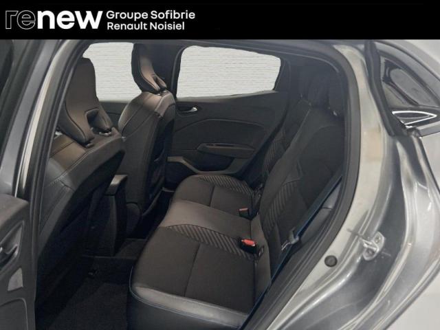 Renault Clio image 9