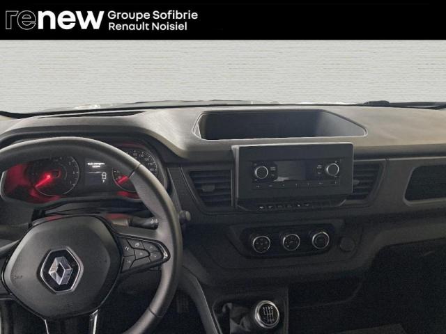 Renault Trafic image 8