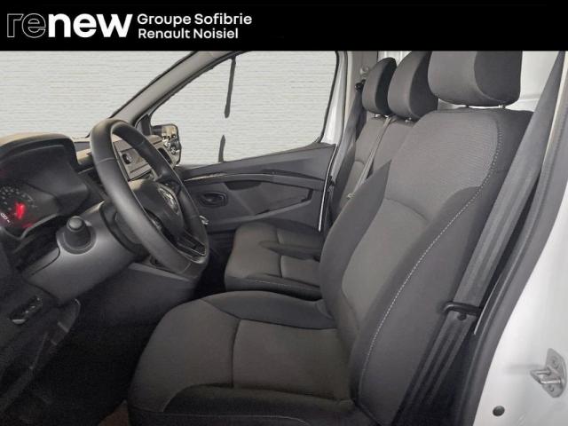 Renault Trafic image 9