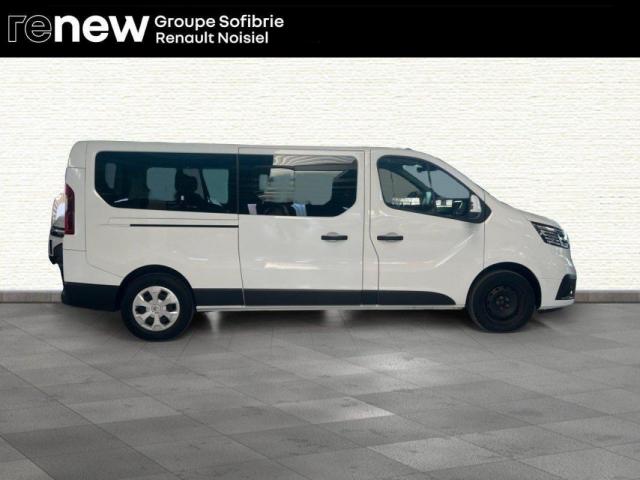 Renault Trafic image 8