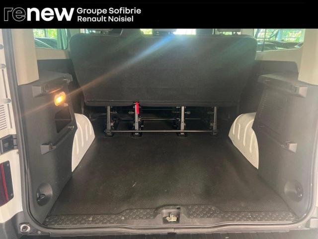 Renault Trafic image 2
