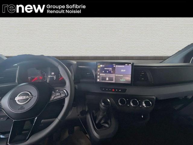 Nissan Interstar image 2