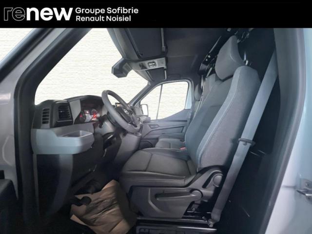 Nissan Interstar image 9