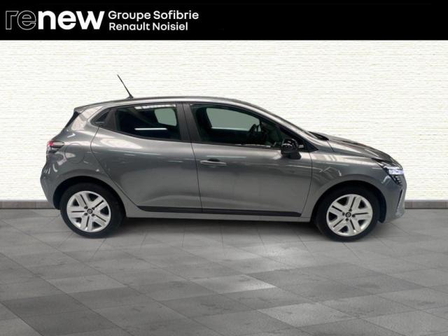 Renault Clio image 9