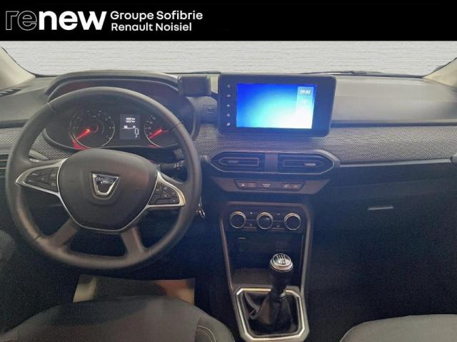 Dacia Sandero image 2