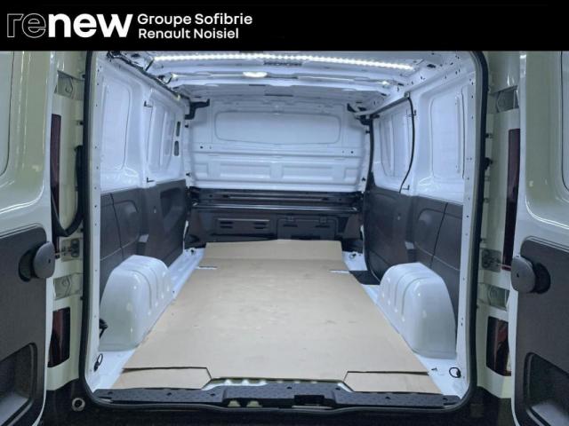 Nissan Primastar image 1