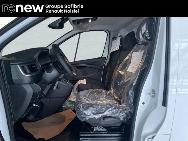 Nissan Primastar image 2