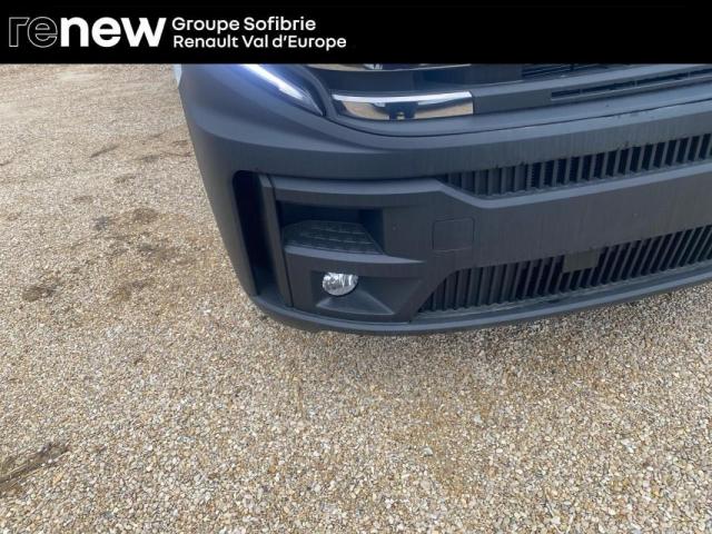 Nissan Interstar image 8