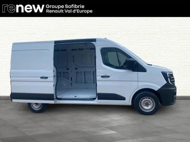 Nissan Interstar image 2