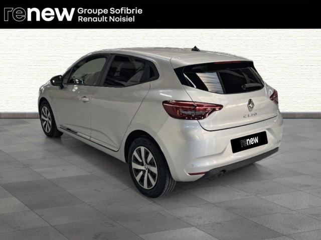 Renault Clio image 9