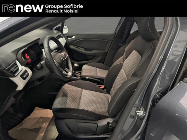 Renault Clio image 2