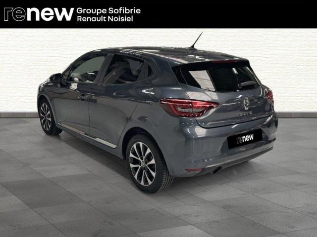 Renault Clio image 2