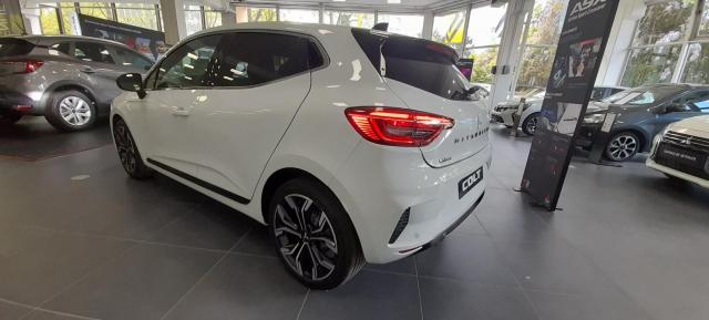 Mitsubishi Colt image 5