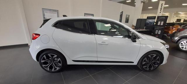 Mitsubishi Colt image 6