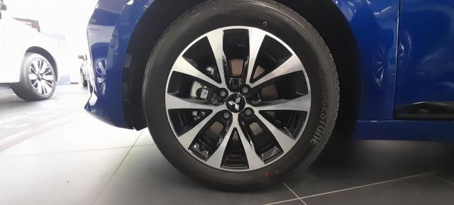 Mitsubishi Colt image 7