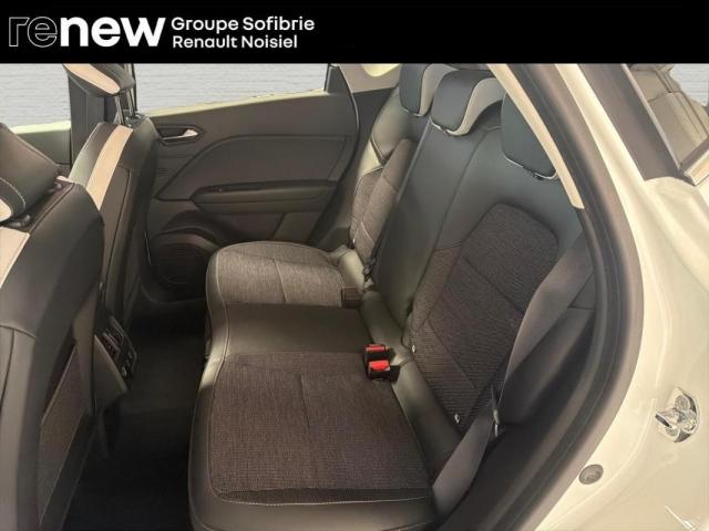 Renault Captur image 9