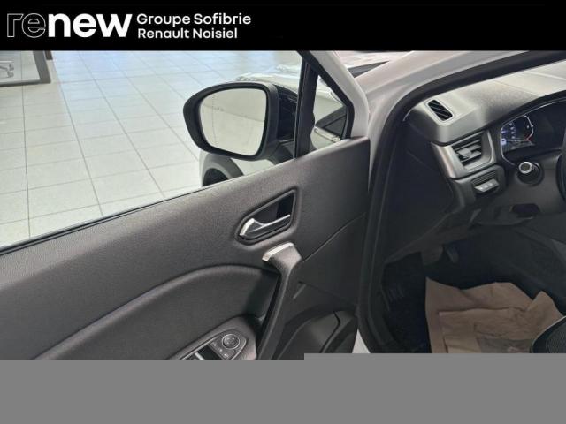 Renault Captur image 8